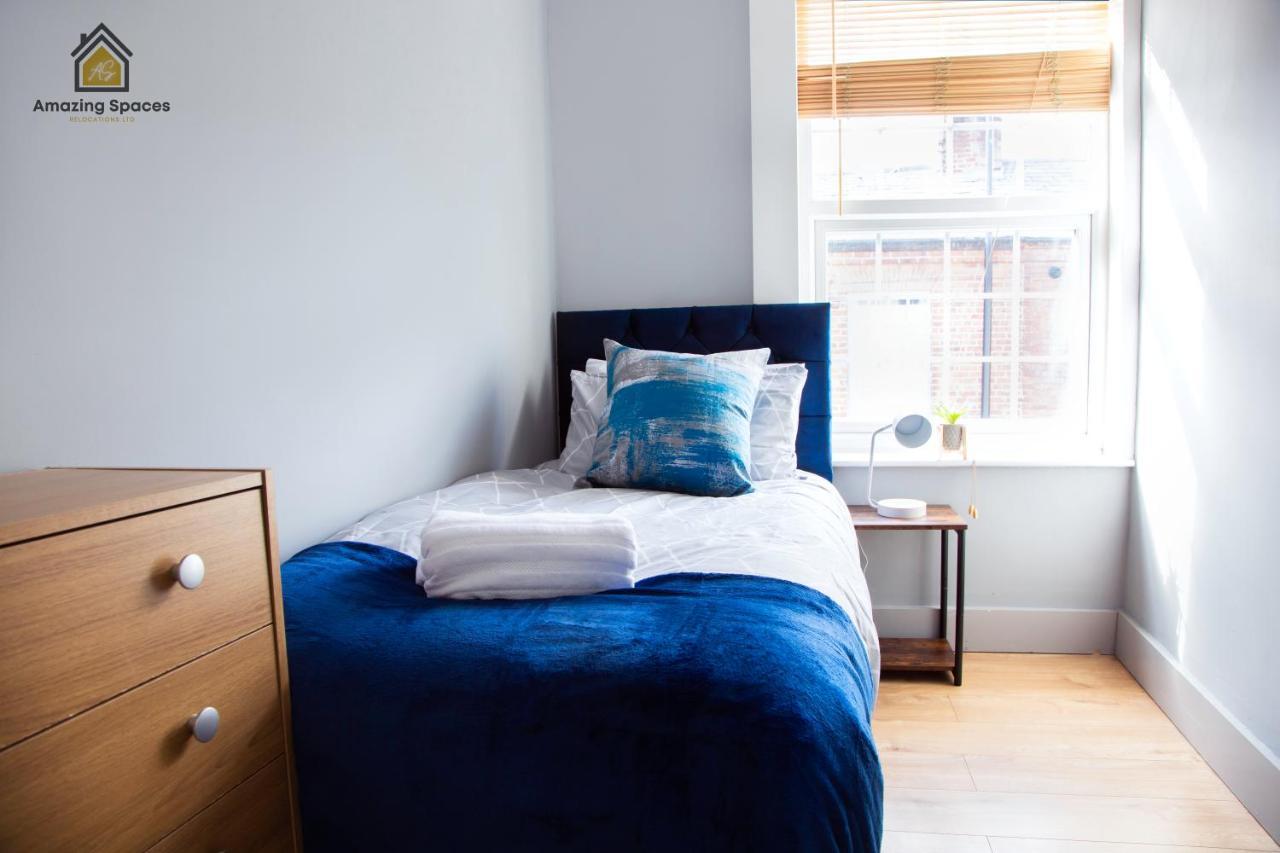 City Centre 2 Bed Flat Sleeps 3 For Work And Leisure With Free Wifi By Amazing Spaces Relocations Ltd Уоррингтон Экстерьер фото