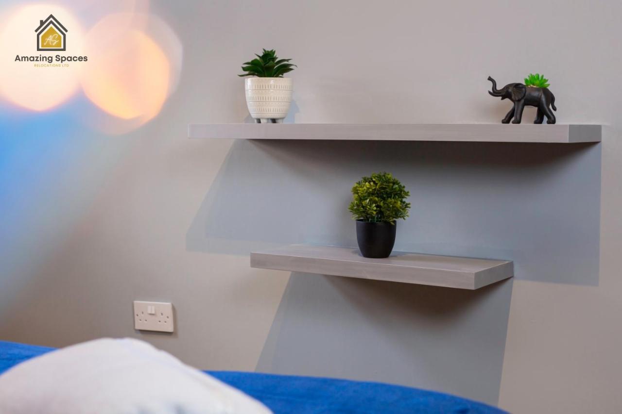 City Centre 2 Bed Flat Sleeps 3 For Work And Leisure With Free Wifi By Amazing Spaces Relocations Ltd Уоррингтон Экстерьер фото