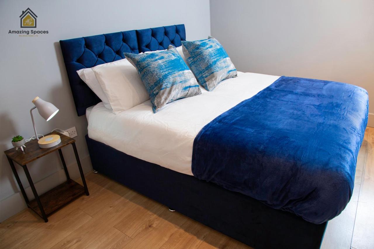City Centre 2 Bed Flat Sleeps 3 For Work And Leisure With Free Wifi By Amazing Spaces Relocations Ltd Уоррингтон Экстерьер фото
